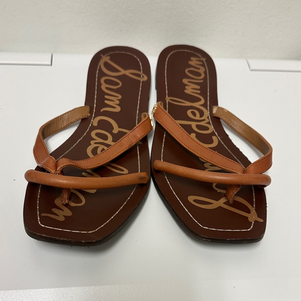 Sam Edelman Tan Strappy Sandals, PreOwned with some peeling on the right leg (8) - Picture 5 of 9